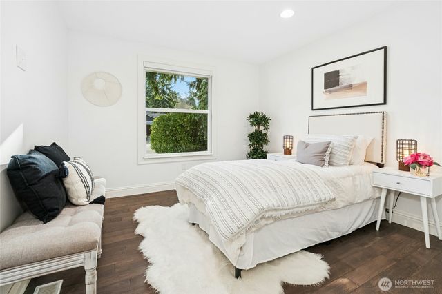 13416 NE 70th Street, Redmond, WA 98052