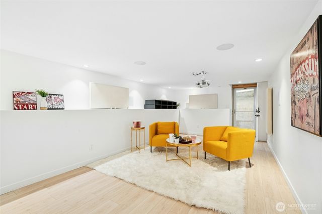 13416 NE 70th Street, Redmond, WA 98052