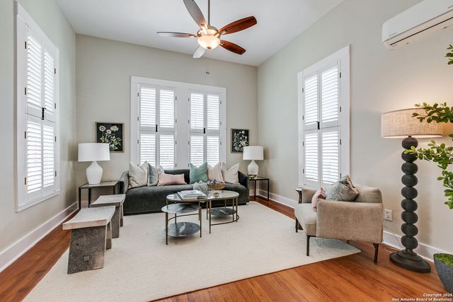 922 N Pine, San Antonio, TX 78202