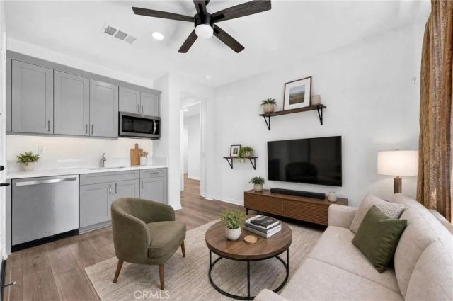 8010 Sorrento, Highland, CA 92346