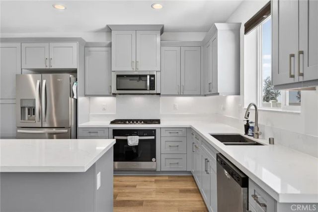 8010 Sorrento, Highland, CA 92346