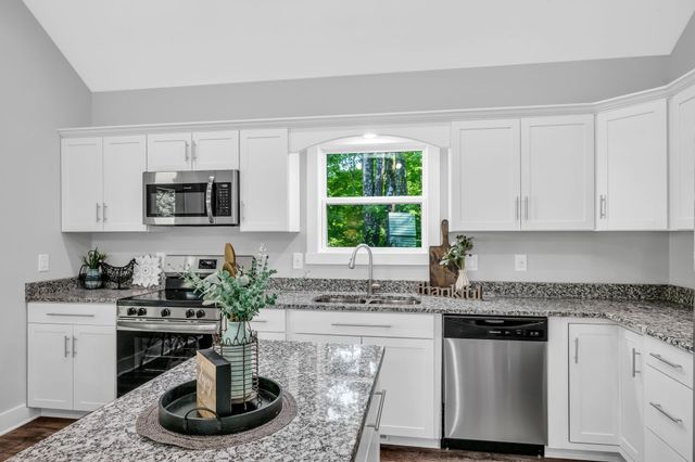 2411 Bell St, Ashland City, TN 37015