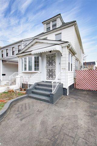 9031 204th Street, Hollis, NY 11423