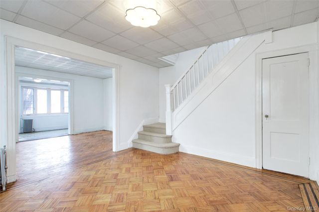 9031 204th Street, Hollis, NY 11423