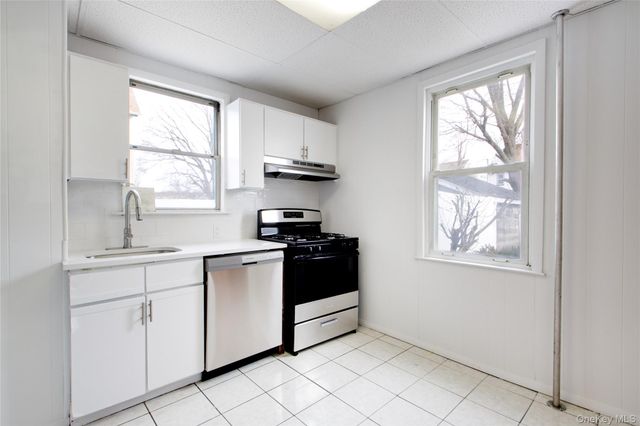 9031 204th Street, Hollis, NY 11423