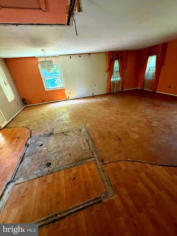 1 HAWLEY PL, Willingboro, NJ 08046
