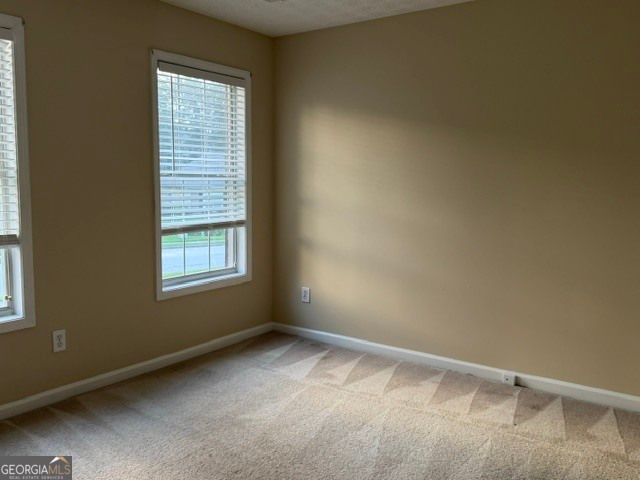2242 Vintage Oaks Drive, Loganville, GA 30052