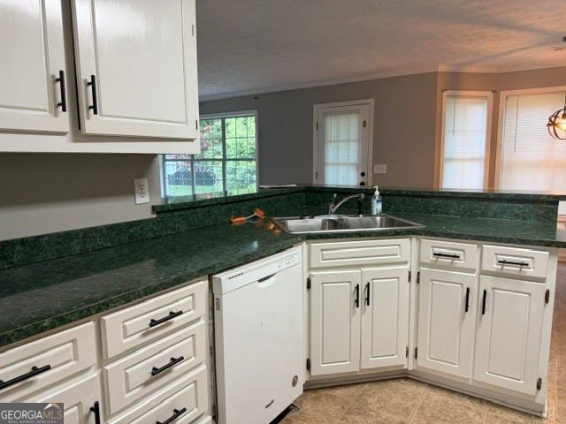 2242 Vintage Oaks Drive, Loganville, GA 30052
