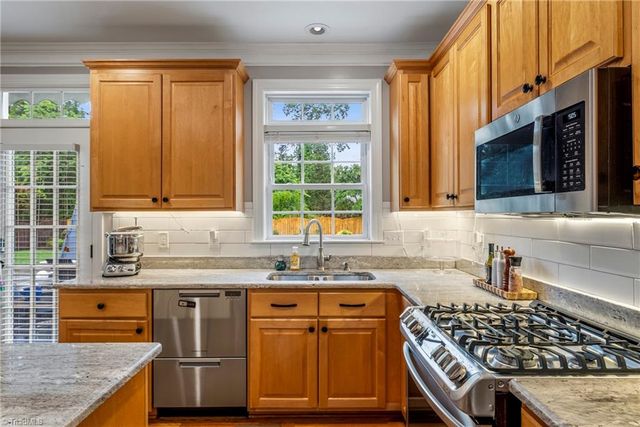 4430 Ashton Oaks Court, High Point, NC 27265