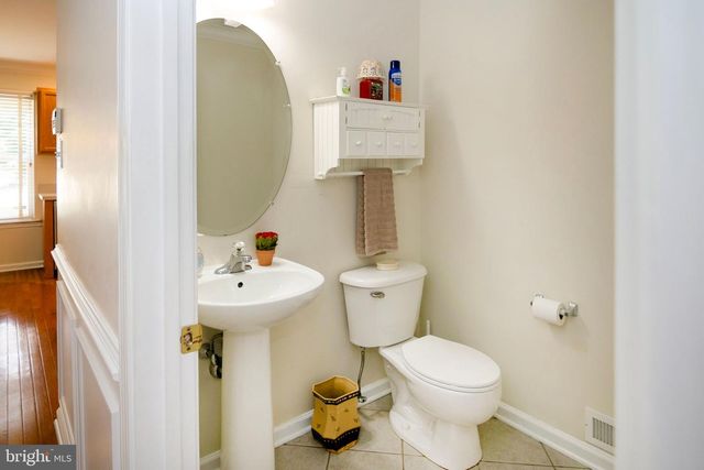 34 CHESTERTOWN RD, Sicklerville, NJ 08081