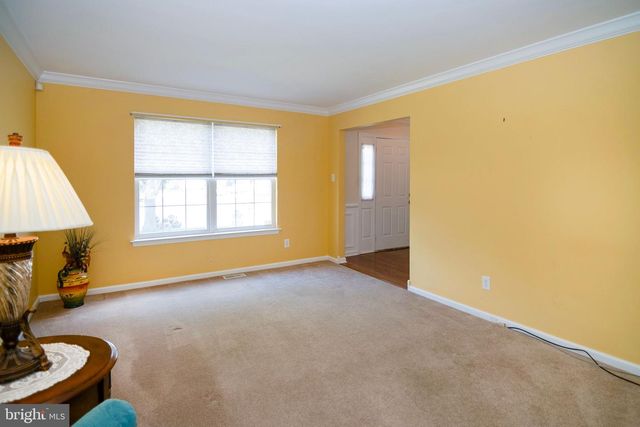 34 CHESTERTOWN RD, Sicklerville, NJ 08081