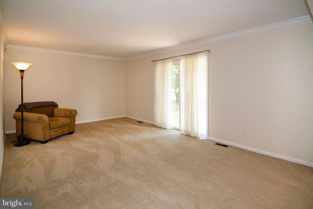34 CHESTERTOWN RD, Sicklerville, NJ 08081
