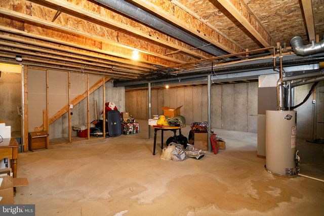 34 CHESTERTOWN RD, Sicklerville, NJ 08081