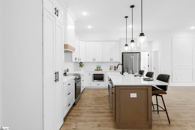 972 Nantahala Drive, Chesnee, SC 29323