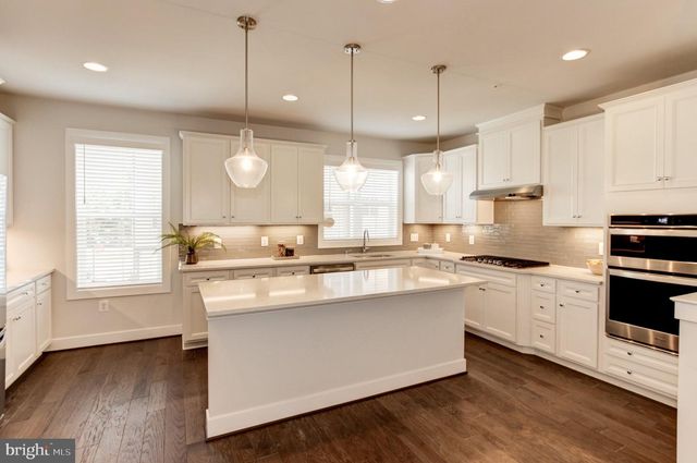 2350 WYETH ST, Silver Spring, MD 20906