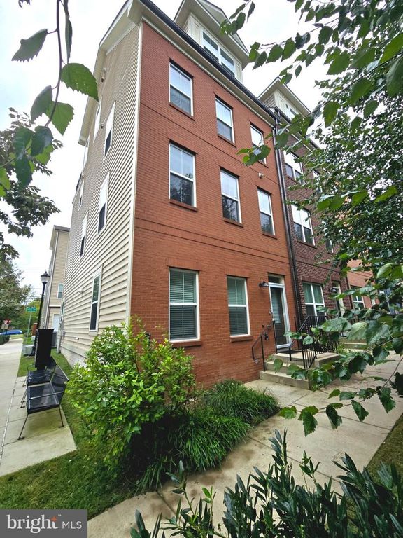 2350 WYETH ST, Silver Spring, MD 20906