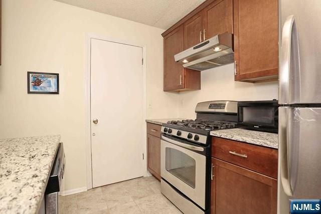 752 Pepperidge Road, Mahwah, NJ 07430