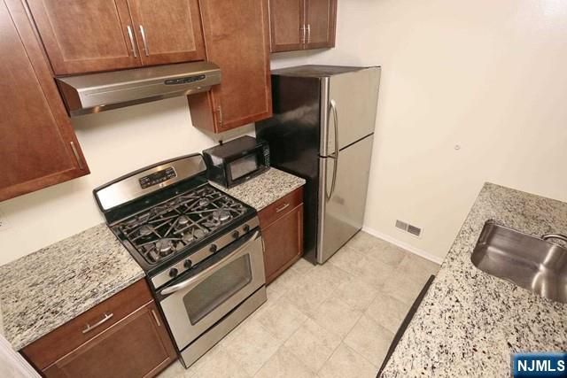 752 Pepperidge Road, Mahwah, NJ 07430