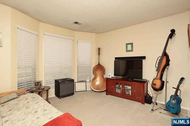 752 Pepperidge Road, Mahwah, NJ 07430