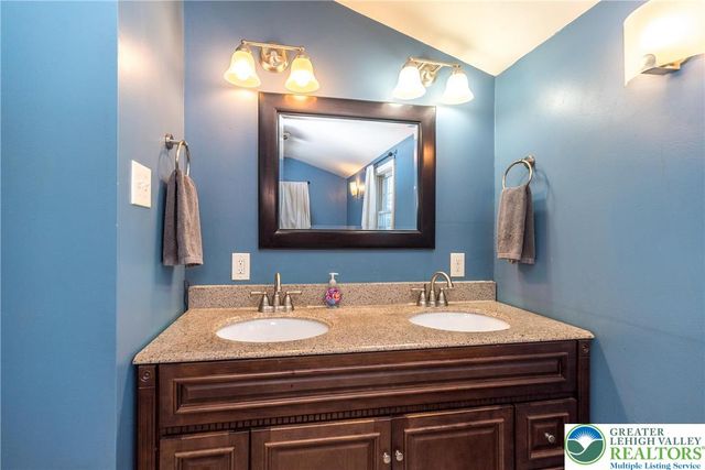 1511 Hausman Avenue, Salisbury Twp, PA 18103