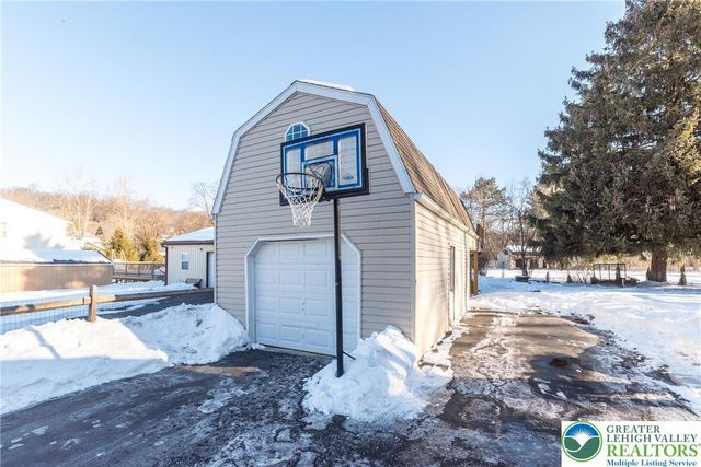 1511 Hausman Avenue, Salisbury Twp, PA 18103