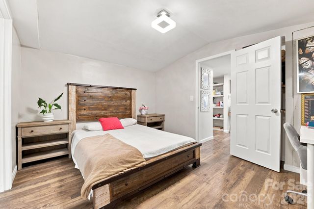 1433 Oakbrook Lane, Denver, NC 28037
