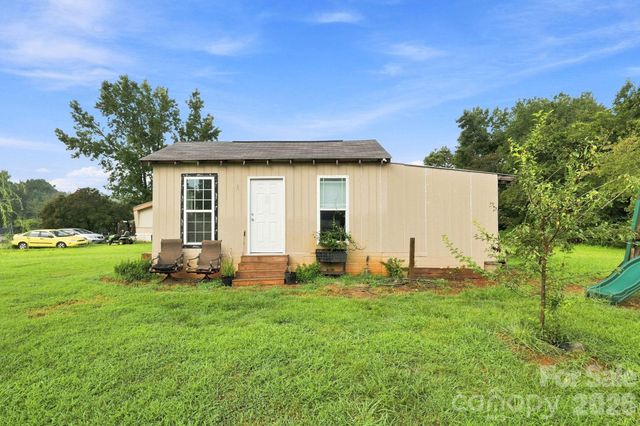 1433 Oakbrook Lane, Denver, NC 28037