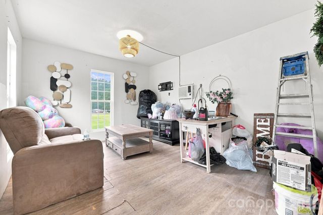 1433 Oakbrook Lane, Denver, NC 28037