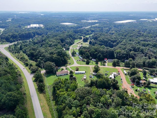 1433 Oakbrook Lane, Denver, NC 28037