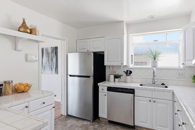 725 Clarinada Avenue, Daly City, CA 94015