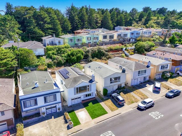 725 Clarinada Avenue, Daly City, CA 94015