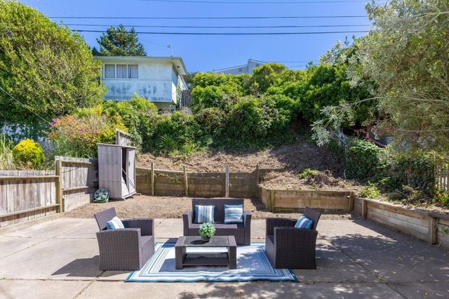 725 Clarinada Avenue, Daly City, CA 94015