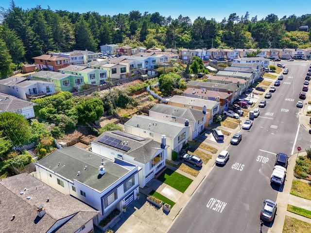 725 Clarinada Avenue, Daly City, CA 94015