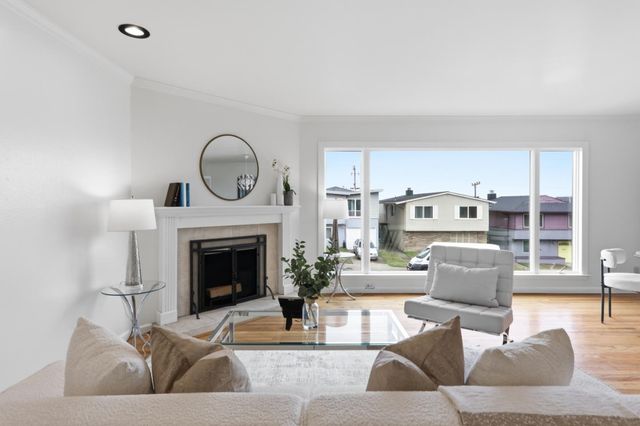 725 Clarinada Avenue, Daly City, CA 94015