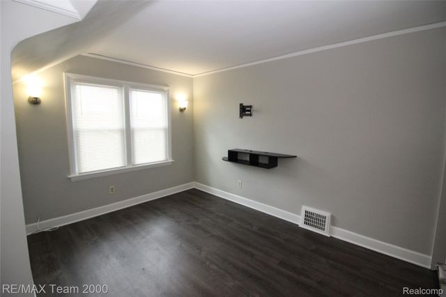 6801 Barrie Street, Dearborn, MI 48126