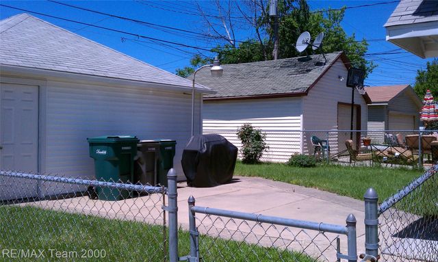 6801 Barrie Street, Dearborn, MI 48126