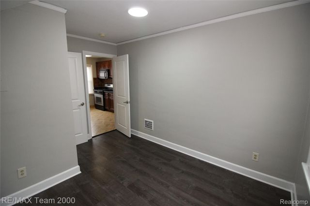 6801 Barrie Street, Dearborn, MI 48126