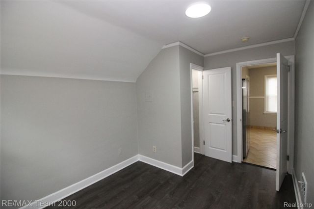 6801 Barrie Street, Dearborn, MI 48126