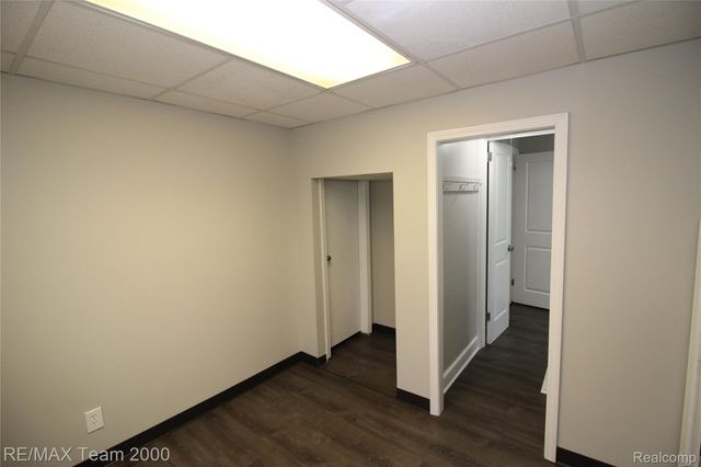 6801 Barrie Street, Dearborn, MI 48126