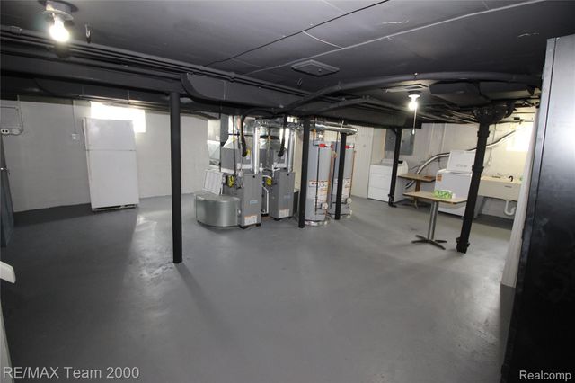 6801 Barrie Street, Dearborn, MI 48126