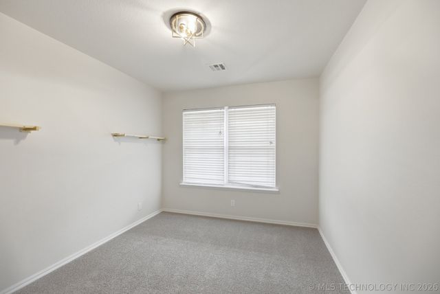 1470 W Burnham Avenue, Sapulpa, OK 74066