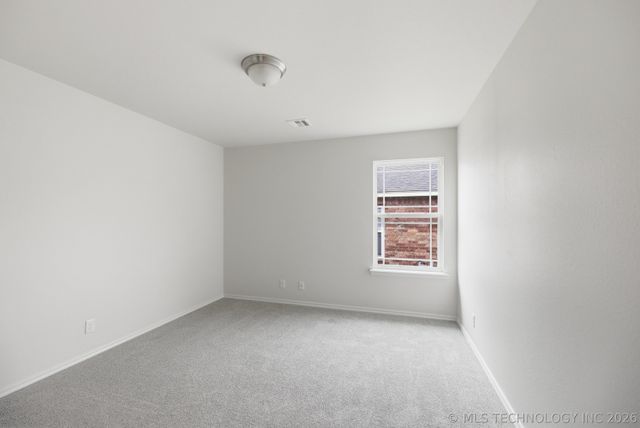 1470 W Burnham Avenue, Sapulpa, OK 74066