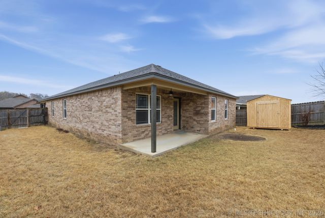 1470 W Burnham Avenue, Sapulpa, OK 74066