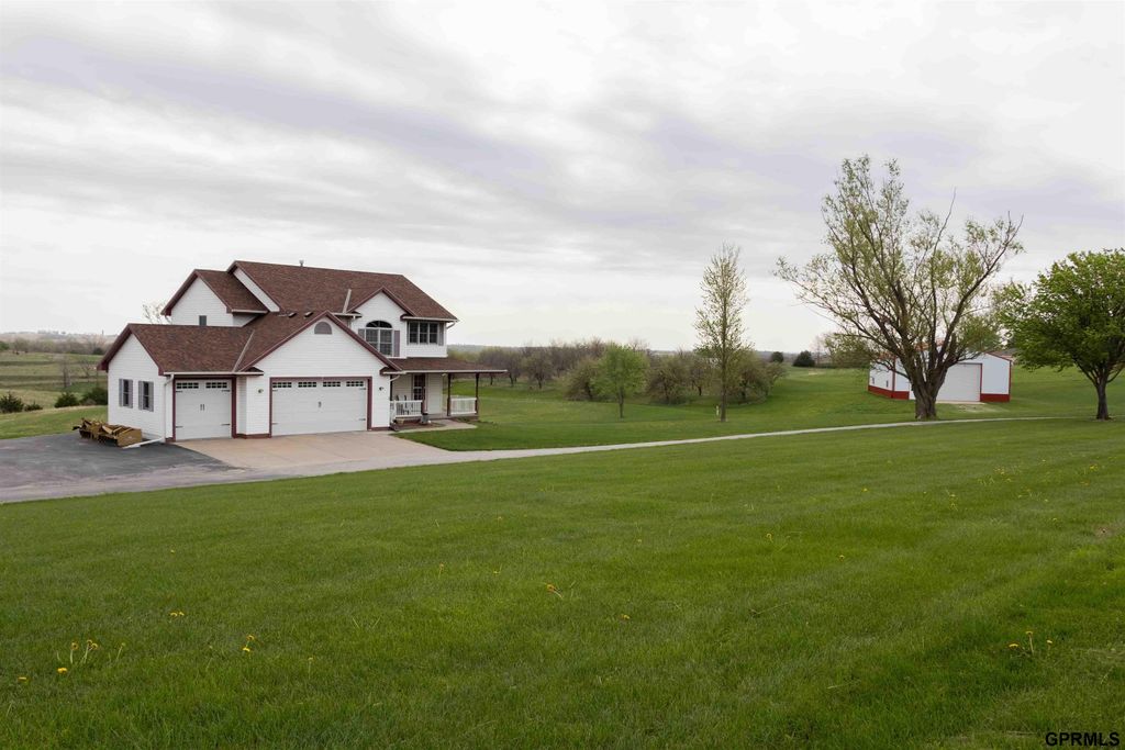 17987 S 228th Street, Gretna, NE 68028