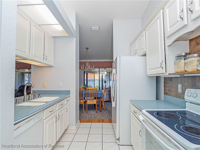 2486 N Orangewood Street, Avon Park, FL 33825