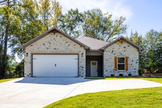 26 Wiggins Lane, Phenix City, AL 36869