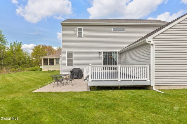 49 Buckingham Lane, Cohoes, NY 12047