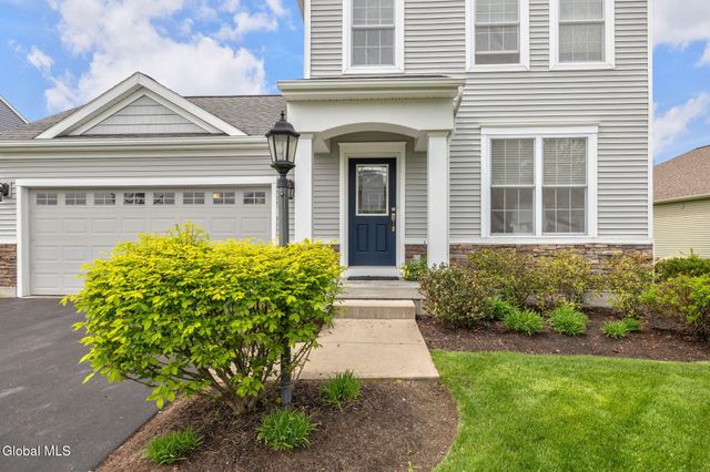 49 Buckingham Lane, Cohoes, NY 12047