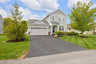 49 Buckingham Lane, Cohoes, NY 12047