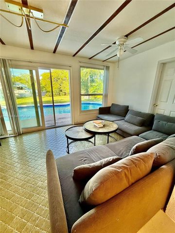 4449 SW 35th Ave, Dania Beach, FL 33312